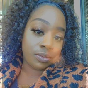 Meet your Posher, Samone